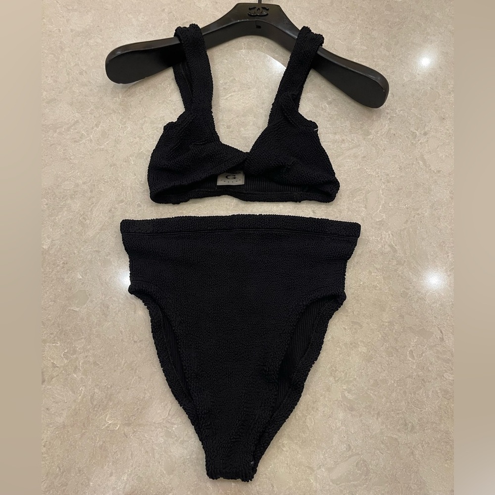 NEW Hunza G Jamie twist-front seersucker bikini In Black One Size - Picture 3 of 9